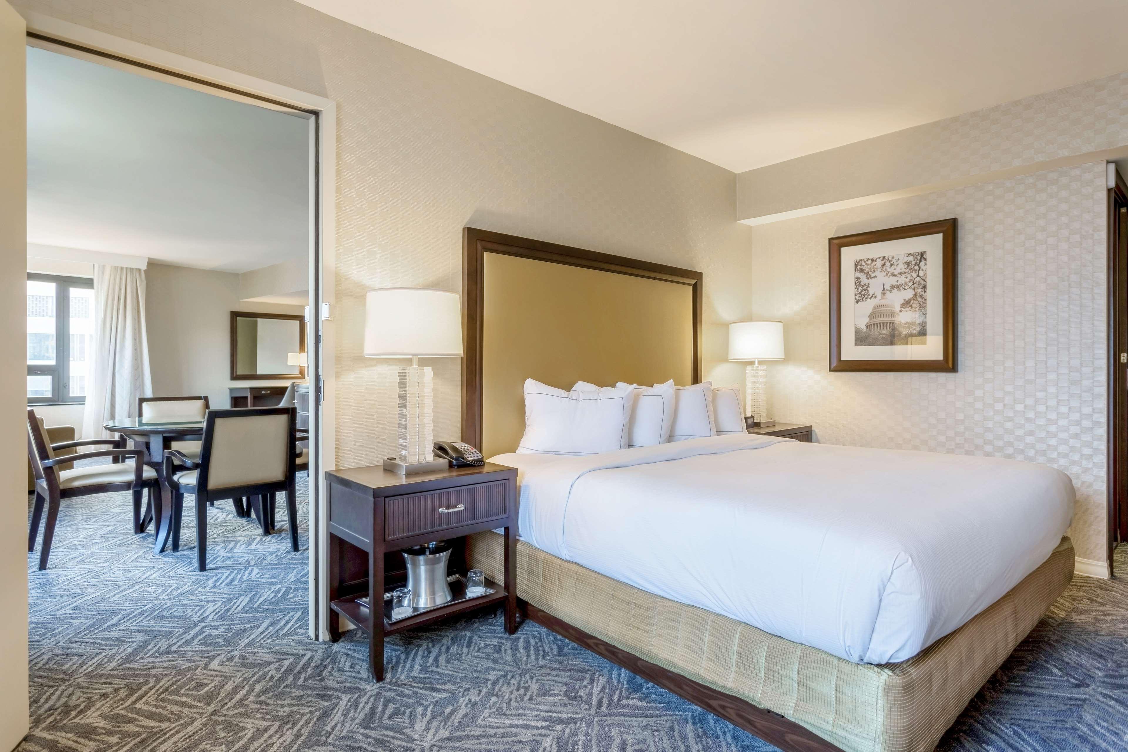 Отель Washington Hilton Экстерьер фото
