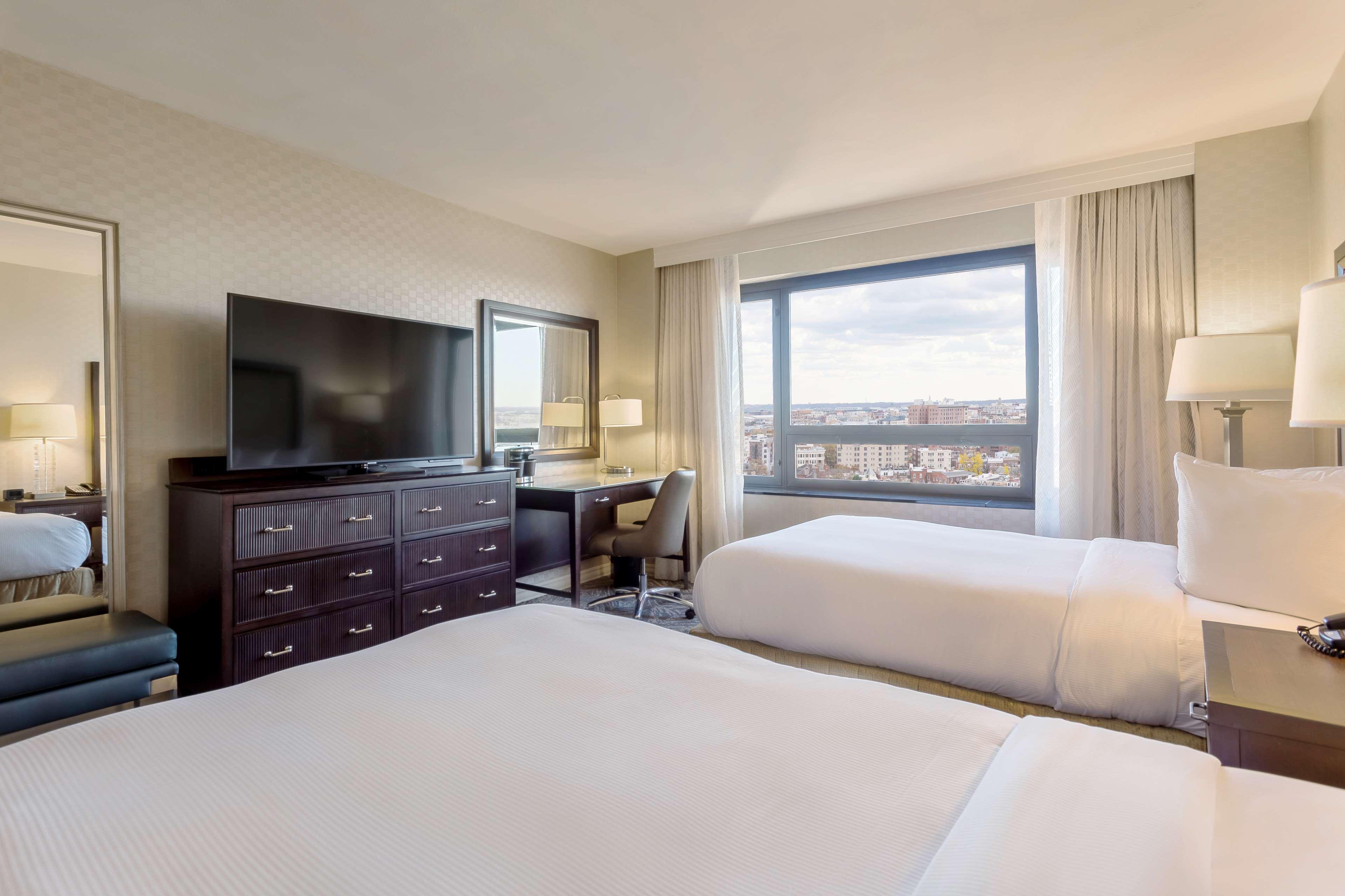 Отель Washington Hilton Экстерьер фото
