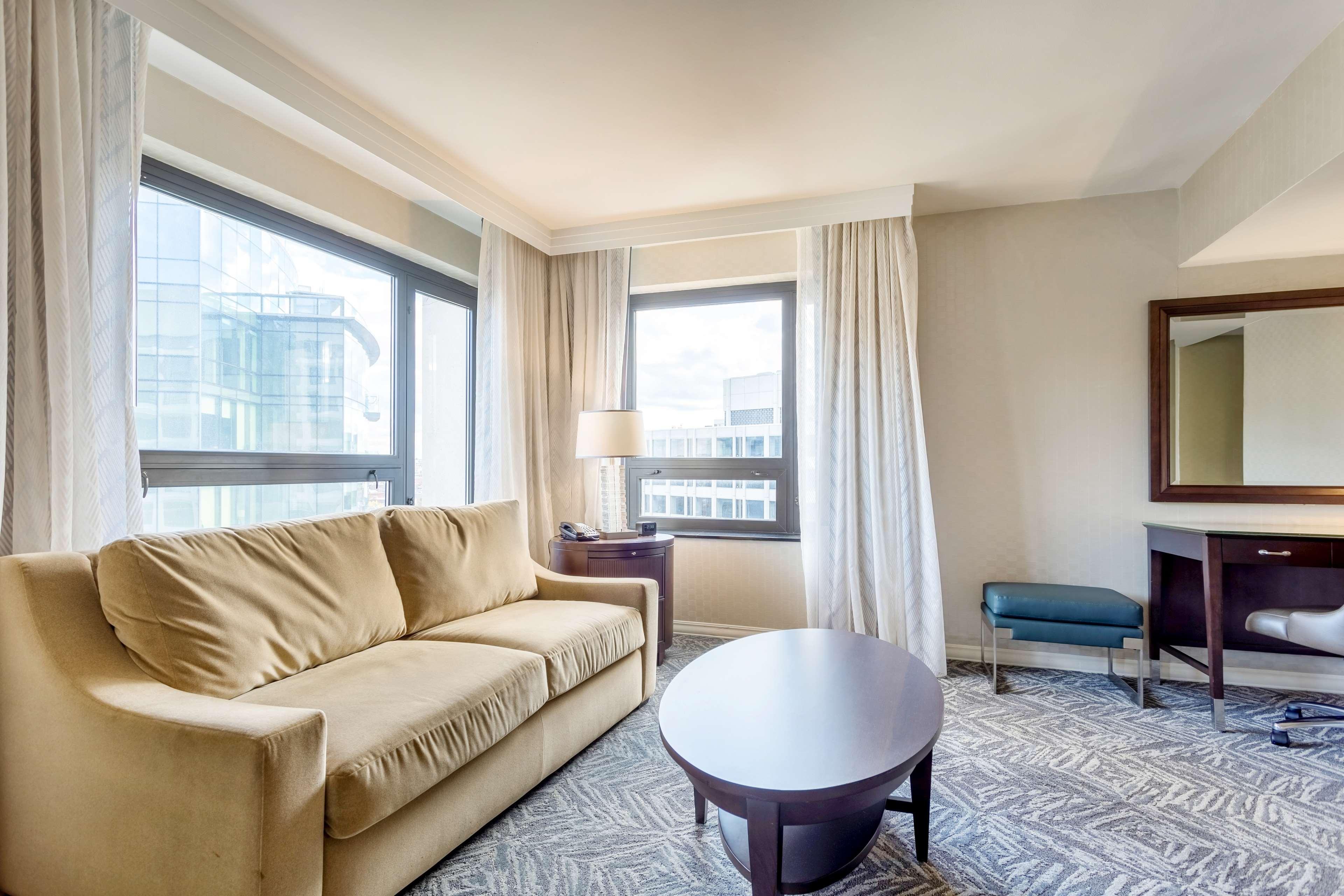 Отель Washington Hilton Экстерьер фото