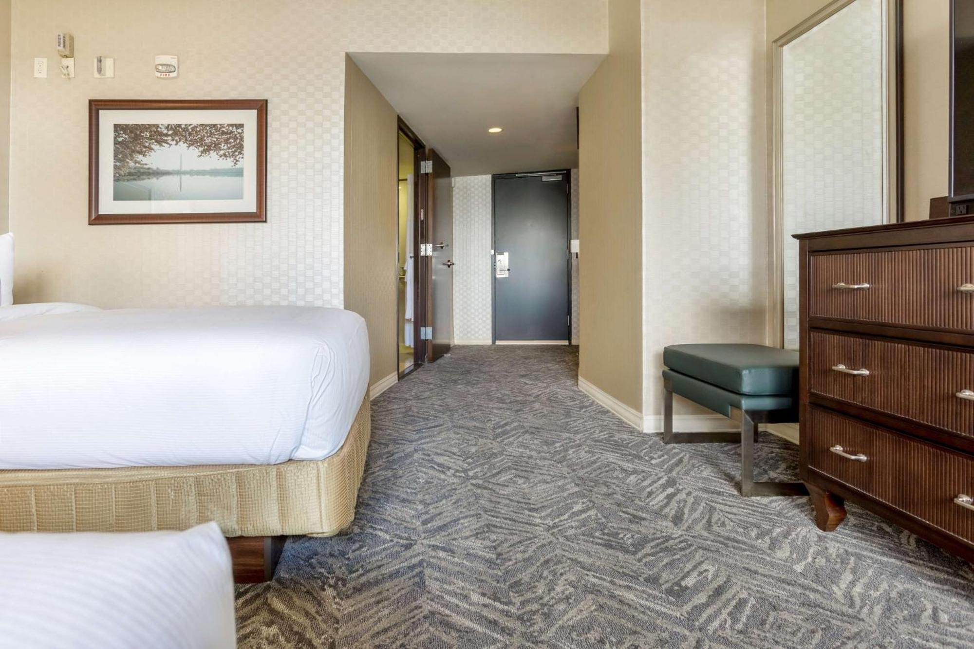 Отель Washington Hilton Экстерьер фото