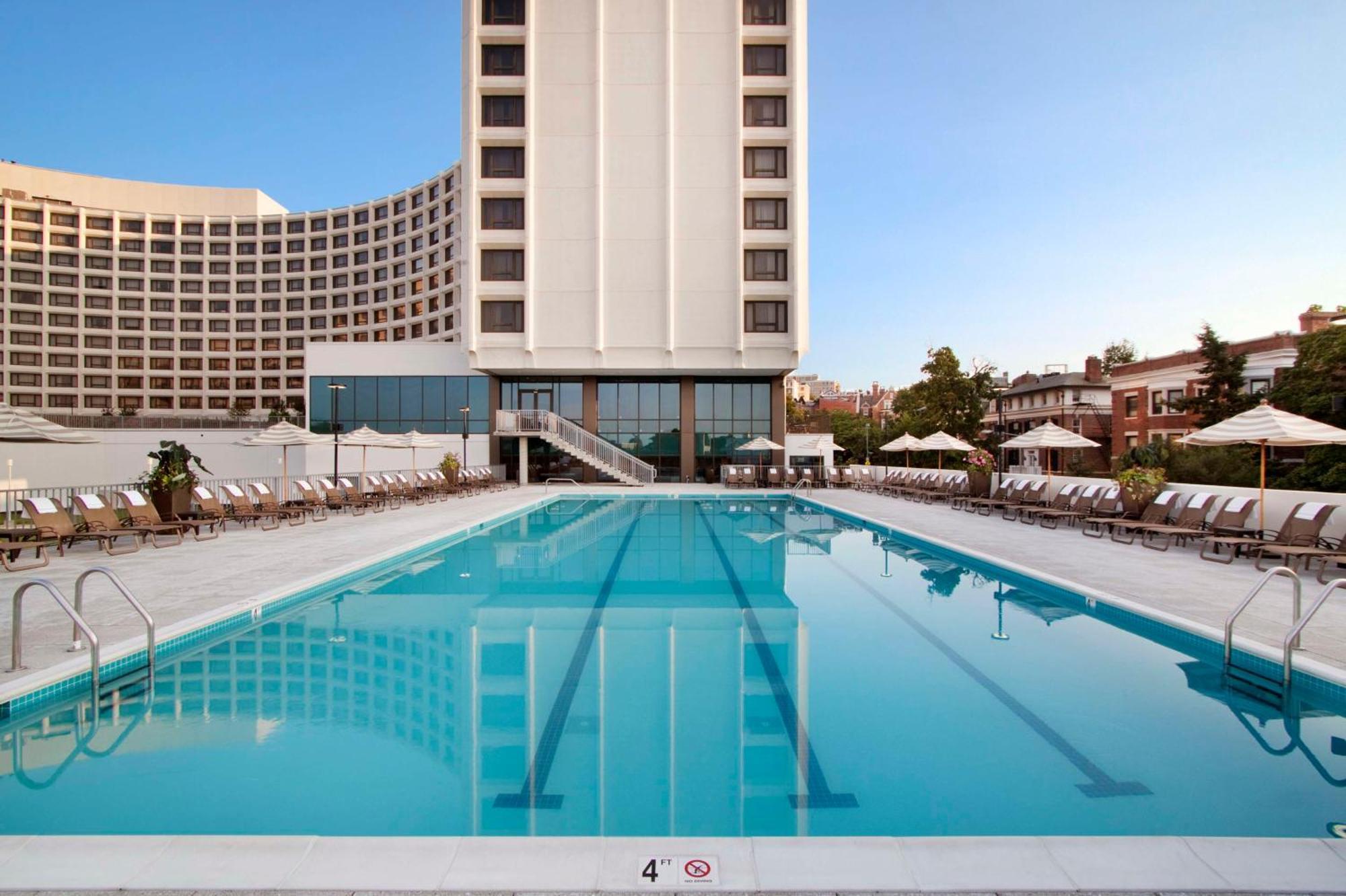 Отель Washington Hilton Экстерьер фото
